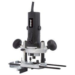 Router T4EK 240v 850W Variable Speed Trend
